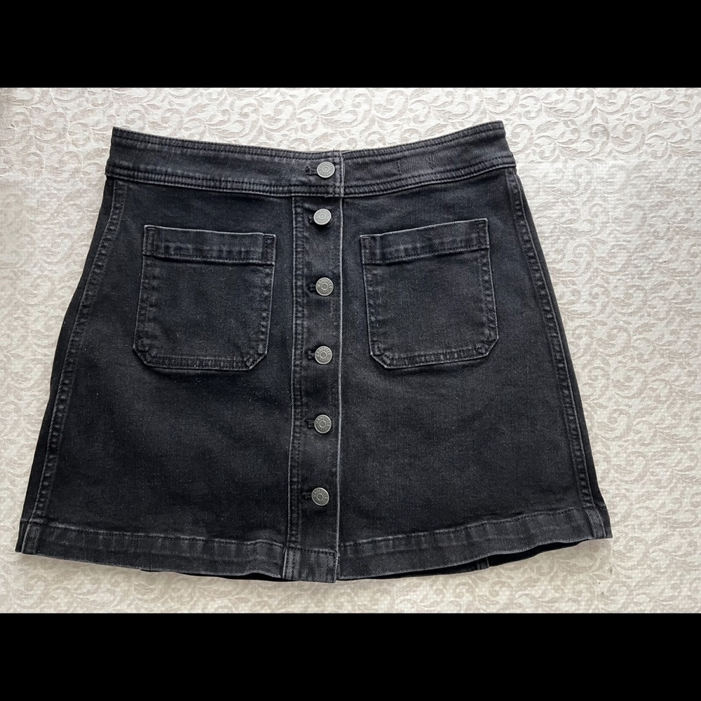 MADEWELL Size 6 Black A-line Mini Skirt w 2 front pockets & front button closure